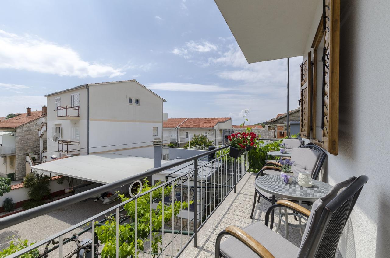 Apartment Antonija Primošten Exteriör bild