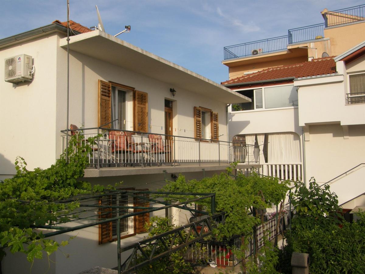 Apartment Antonija Primošten Exteriör bild